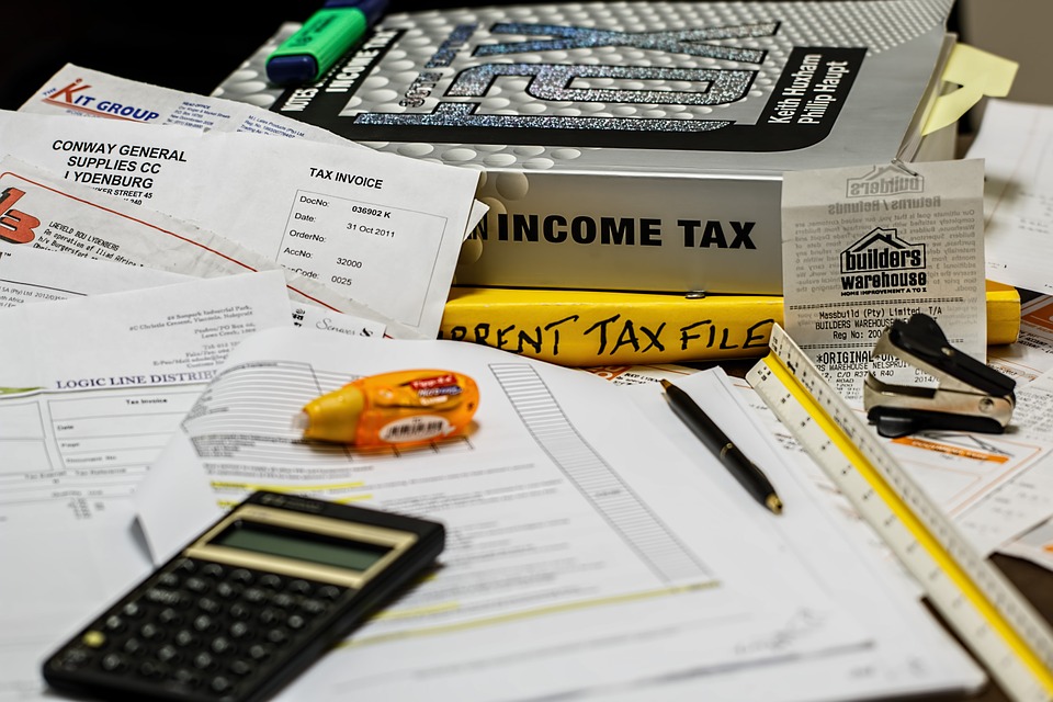 income tax 491626 960 720 - Die Auswirkungen der Arbeitslosigkeit auf die Volkswirtschaften